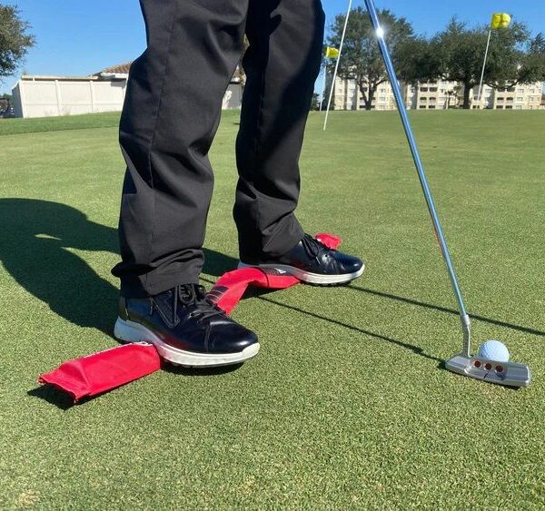 Eine Golf-Trainingshilfe für das Gleichgewicht