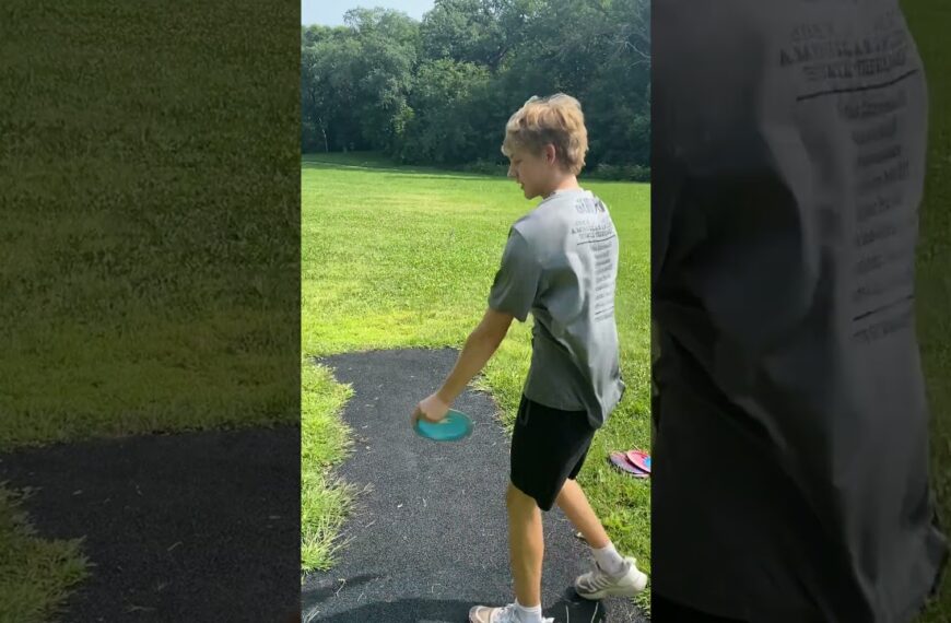 D4 Disc Golfer Noob Shot #golf #gritty #burgerideas #funny #discgolf