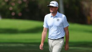 Bradley, Murray fending off big pack at Sony Open