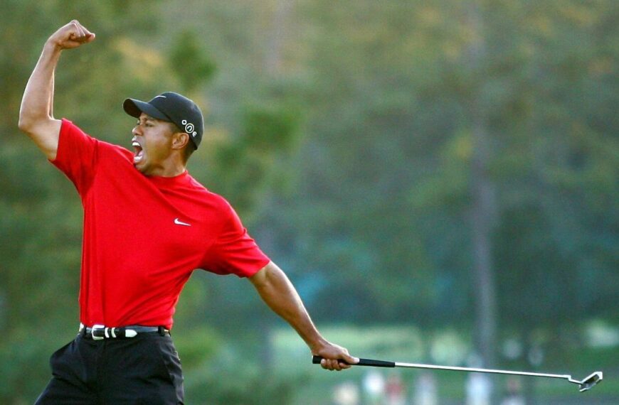 Tiger’s chip-in, Mickelson from the pine straw and more leading