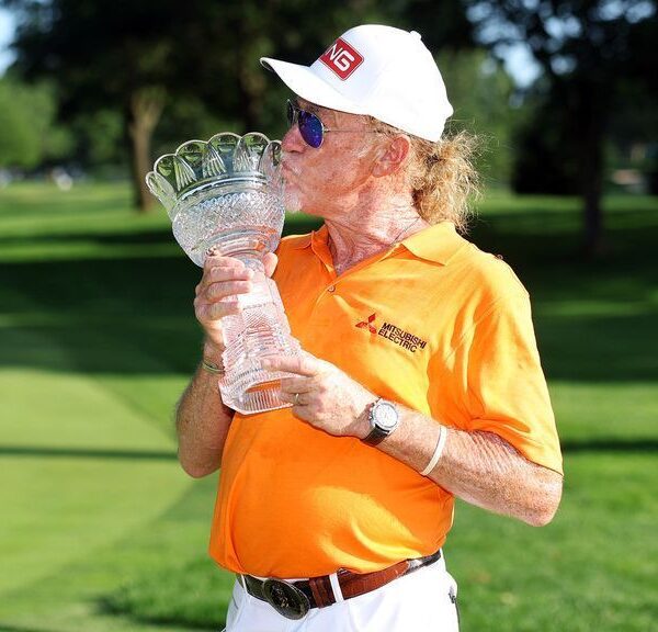Jimenez gewinnt vierten Champions-Titel der Saison